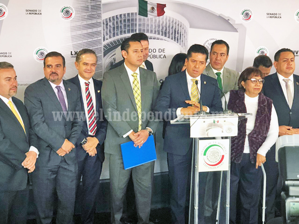 Ángel Macías recibió reconocimiento a la gestión de buen gobierno