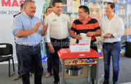 Entrega Gobernador apoyos de Vende Más en Maravatío