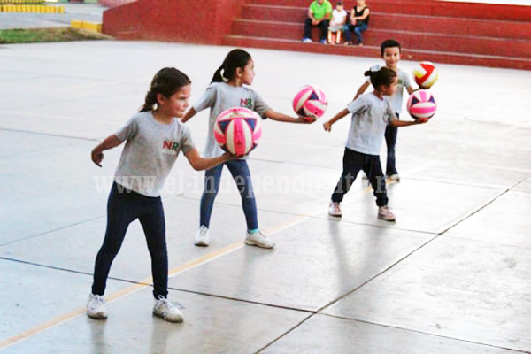 Invitan a ingresar a la escuela municipal de voleibol de Zamora