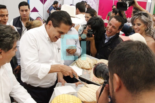En ambiente familiar y de color, arranca la Expo Fiesta Michoacán 2019