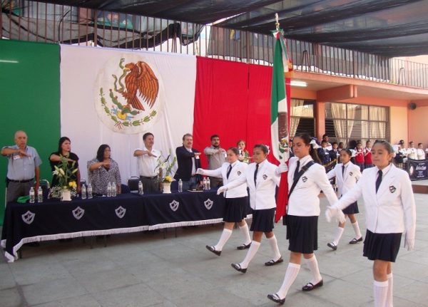 Conmemoran aniversario del natalicio de Miguel Hidalgo en Jacona