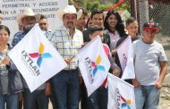 Ángel Macías encabezó obras en beneficio del sector educativo de tres comunidades de Ixtlán
