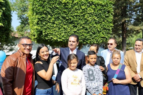 Michoacán tiene talento; reconoce Gobernador a ganadora de “Buscando una Estrella” de la CIRT Michoacán