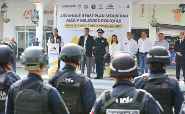 Con policías preparados, michoacanos tienen mayor certeza: Silvano Aureoles