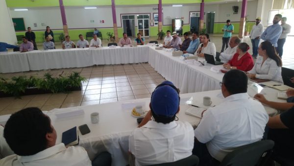 Agroindustriales y municipios conurbados unen esfuerzos para resolver problema de residuos de mango