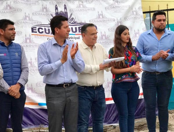 Arrancó pavimentación de calle Guerrero en comunidad Las Fuentes de Ecuandureo