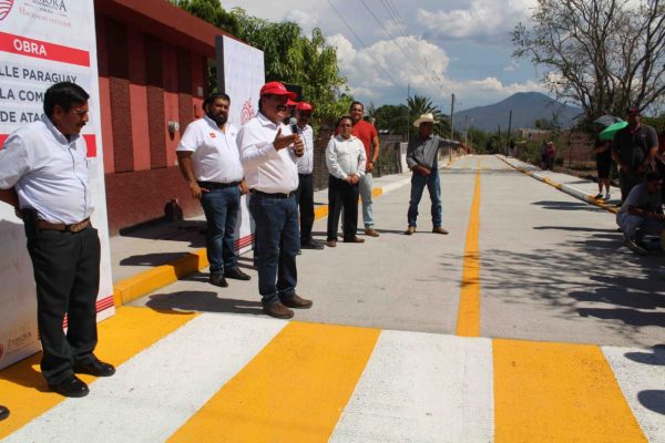 Ayuntamiento de Zamora inaugura pavimentación en la tenencia de Atacheo.