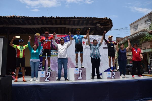Exitosa Primera Carrera Ciclista Tangancícuaro 2019