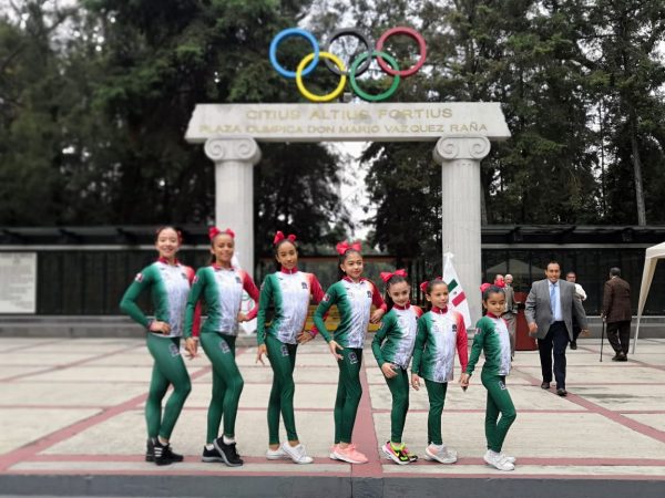 Este lunes las deportistas zamoranas que representaran a México en el mundial infantil de fitness 2019 fueron abanderadas