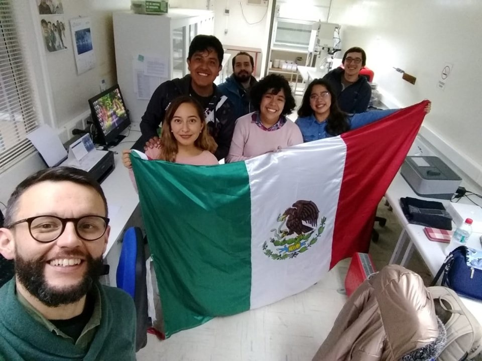 Alumnos del Tec Zamora hacen estancias de investigación en Colombia y Chile