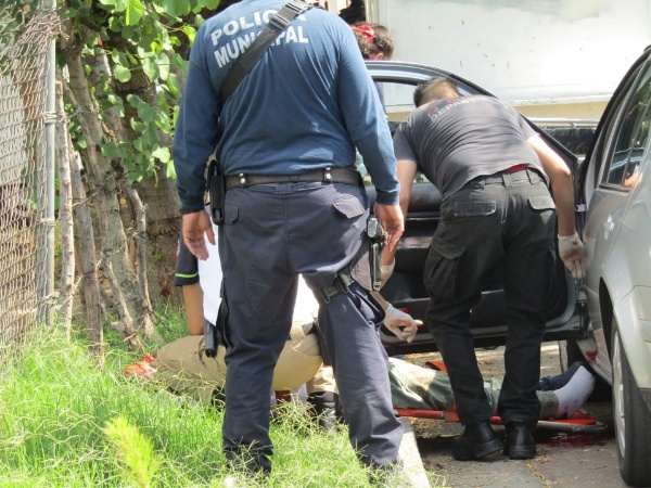 Automovilista es baleado en la Generalísimo Morelos de Zamora