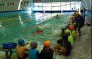Aún hay cupo, invitan a inscribirse al curso intensivo de natación en Alberca Municipal