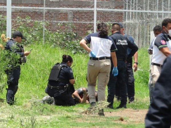 En intento de robo joven es baleado por delincuentes en Zamora