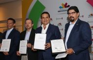 Firma Gobernador convenio por 500 millones de pesos para financiar mipymes en Michoacán