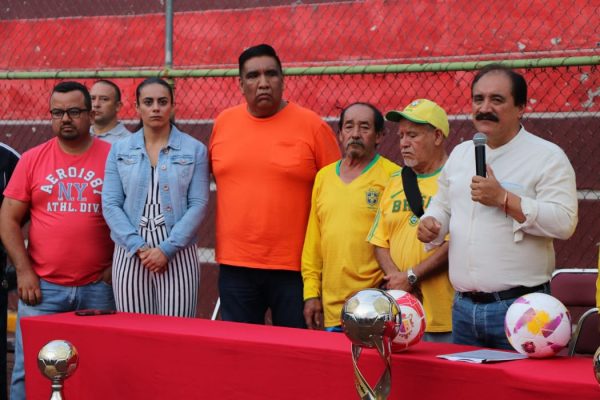 Alcalde nombra de manera oficial a Paulina Quintana Velázquez como Directora de Deportes.