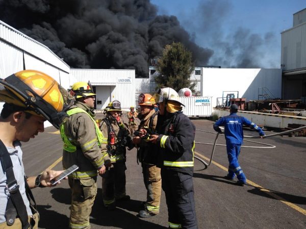 Atiende PC Estatal incendio en Ciudad Industrial; aplican protocolo preventivo