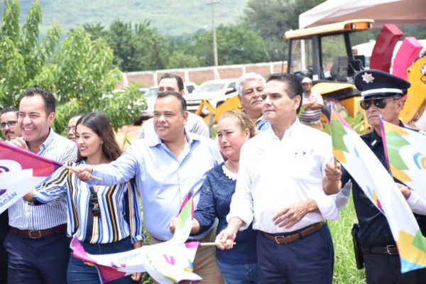 Dr. Infante asistió al banderazo de arranque de la autopista Zamora Ecuandureo
