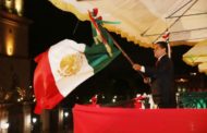 Ante miles, Silvano Aureoles da Grito de Independencia en Michoacán