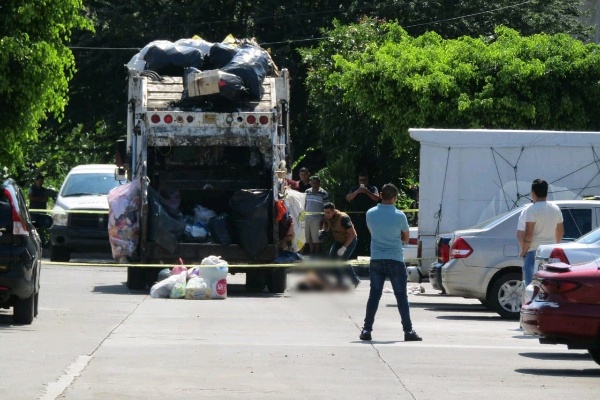 Joven es atropellado por camión recolector de basura y muere