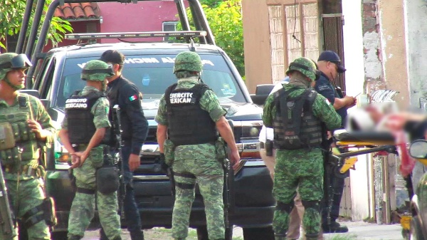 Se enfrenta a balazos con la policía y es detenido en el Fraccionamiento Monte Olivo