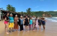 Adultos mayores de Ecuandureo se fueron a la playa