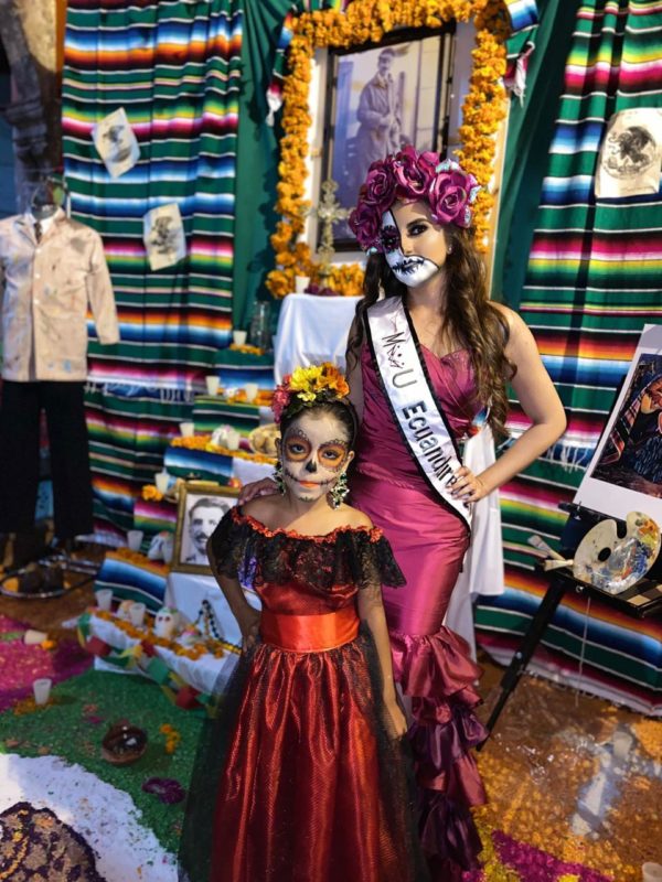 Gusta a ecuandurenses celebración del Festival cultural de Día de Muertos los días 31 de octubre y 1 de noviembre