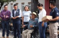 Gobierno de Ecuandureo hizo entrega de distintos apoyos a personas con discapacidad y adultos mayores
