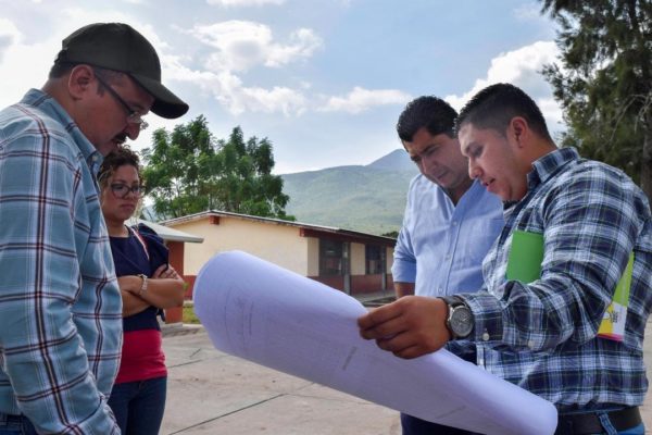 Alcalde supervisó obra de infraestructura educativa en Tangancícuaro