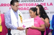 A mujeres, nuevos microcréditos para detonar su empoderamiento: Silvano Aureoles
