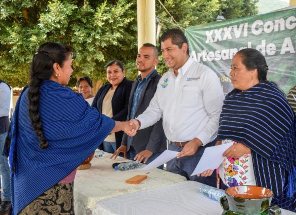 Promueven rescate de la artesanía indígena en Tangancícuaro