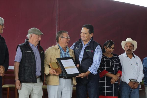 Encabeza Gobernador entrega del Premio Nacional al Mérito Forestal 2019