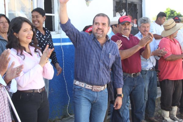 En Ixtlán dan banderazo de inicio a construcción de red de drenaje en calle de El Colongo