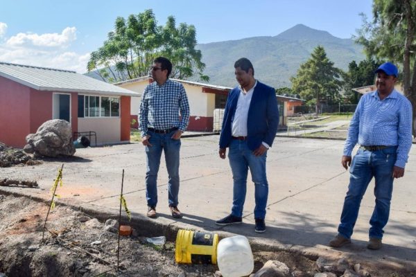 Mayor  seguridad en Escuela Emiliano Zapata de Tierras Blancas Tangancícuaro