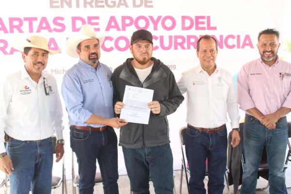 Mediante programa Concurrencia, entregan en Ixtlán más de 7 millones de pesos en apoyos