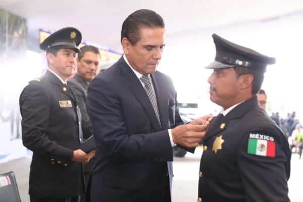 Reconoce Gobernador a las y los policías de Michoacán