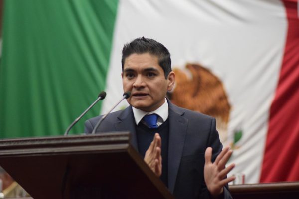 La deuda con comunidades indígenas del estado se saldará: Arturo Hernández Vázquez