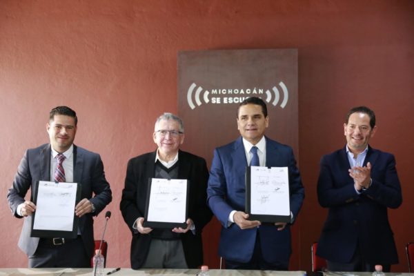 Firman Gobernador y Merza convenio para instalación de centro logístico en Michoacán