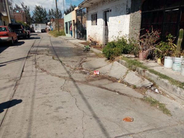 Atiende municipalidad hundimiento en la Salinas de Gortari