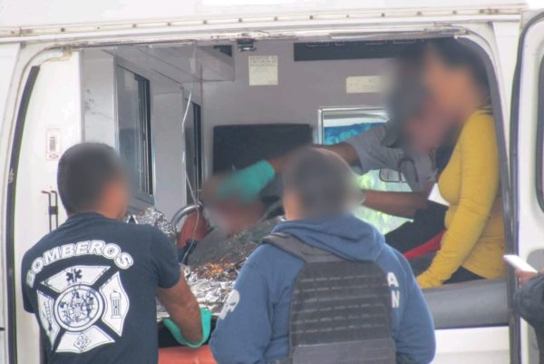 Pareja es baleada en camión de pasajeros en Jacona