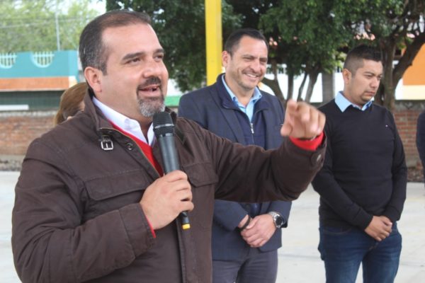 Ángel Macías y diputado local realizan gira de trabajo en Ixtlán