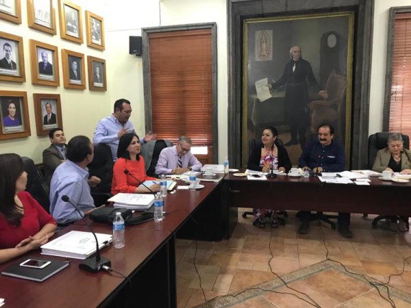 Beneficia Cabildo a familias autorizando descuentos en pago del predial en marzo