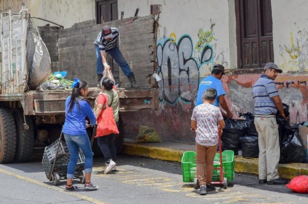 Recolección de basura en Tangancícuaro continúa de manera normal