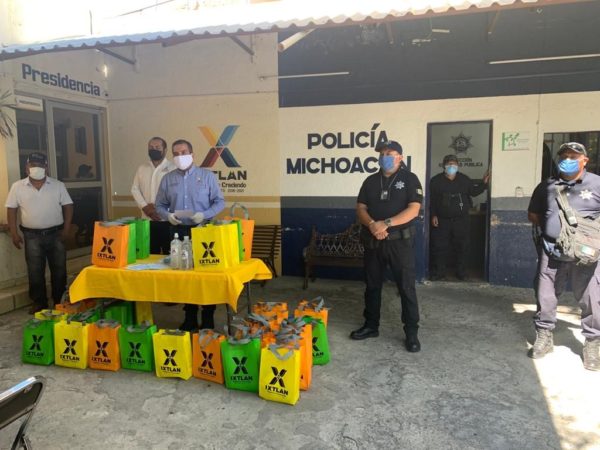 Ángel Macías enviará kits de sanitización a comerciantes de Ixtlán