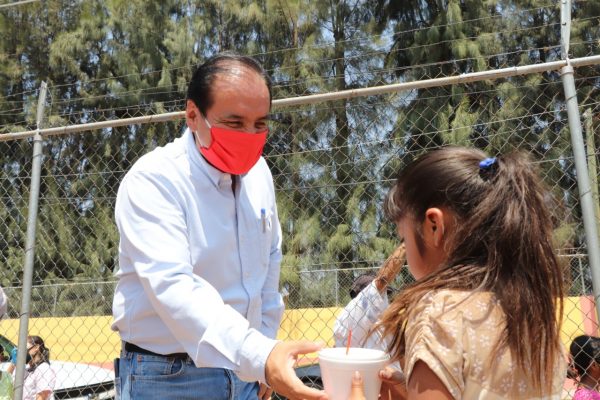 Lleva Gobierno Municipal alimento preparado a familias zamoranas afectadas por crisis
