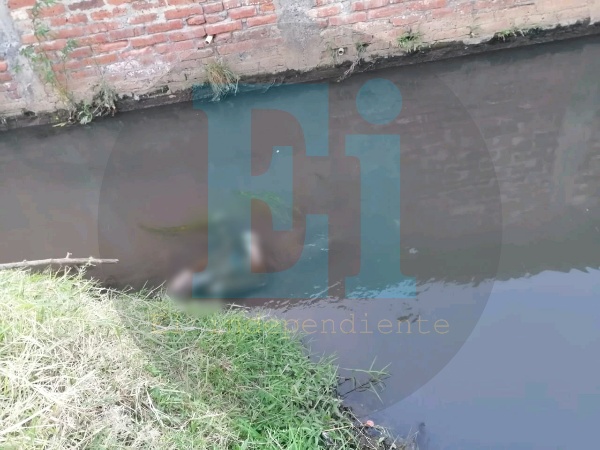 Hallan cadáver baleado en un canal de riego de Zamora