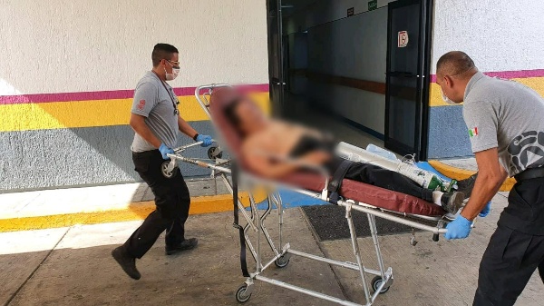Hombre llega baleado a un consultorio médico en Ario de Rayón