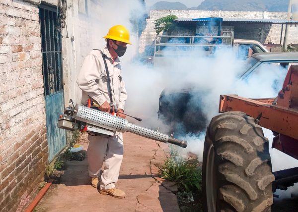 Exhorta SSM a michoacanos mantener entornos limpios y saludables libres de dengue