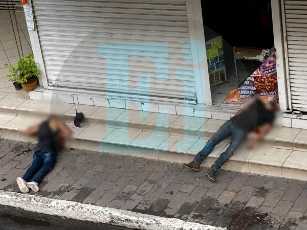 Matan a dos hombres frente a paletería en el Centro de Zamora