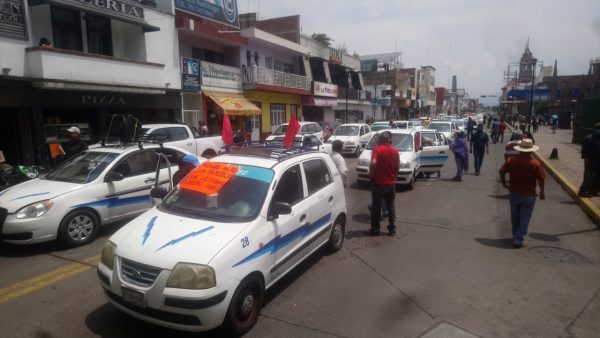 Zamoranos se molestan por cierre de 5 de Mayo de taxistas de la Cañada de los Once Pueblos