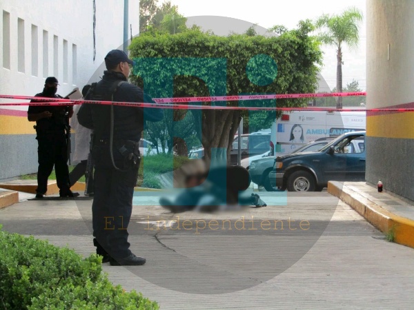 Balean a un hombre frente a su casa y muere en la entrada del Hospital Regional de Zamora